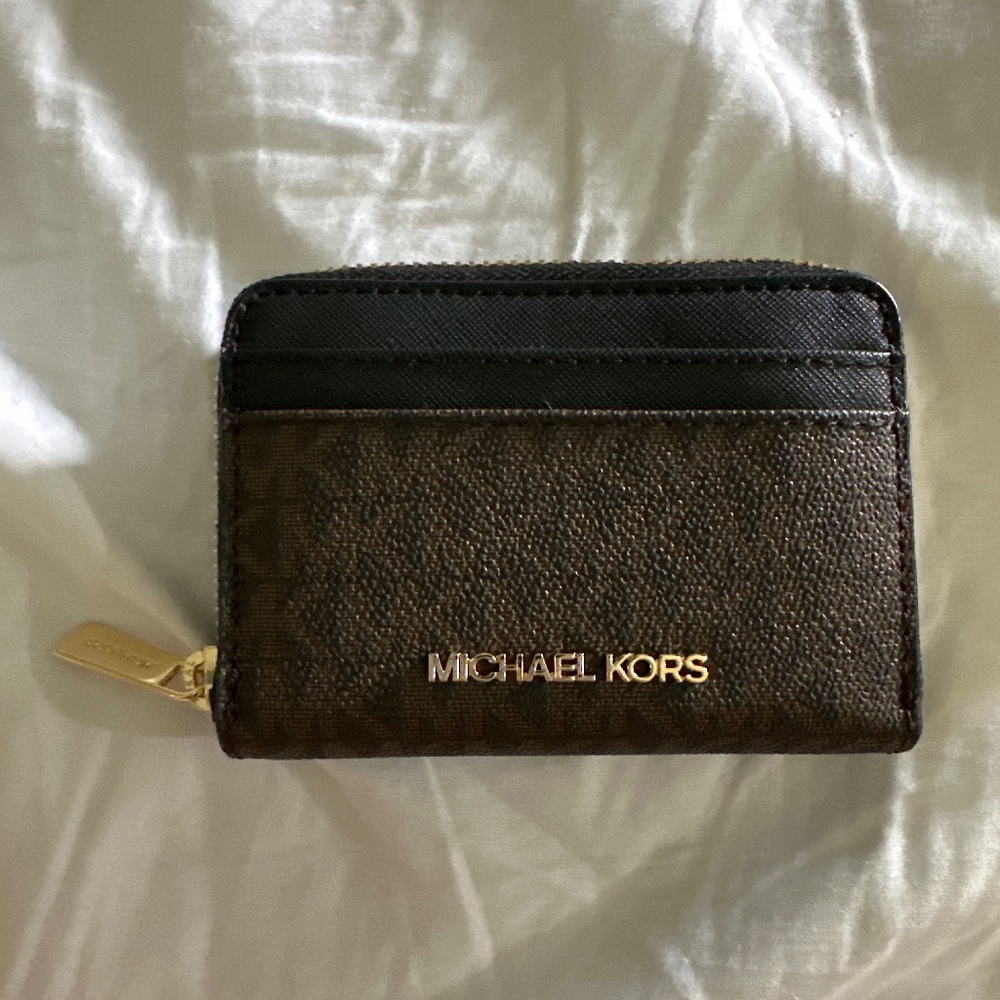 Michael kors wallet